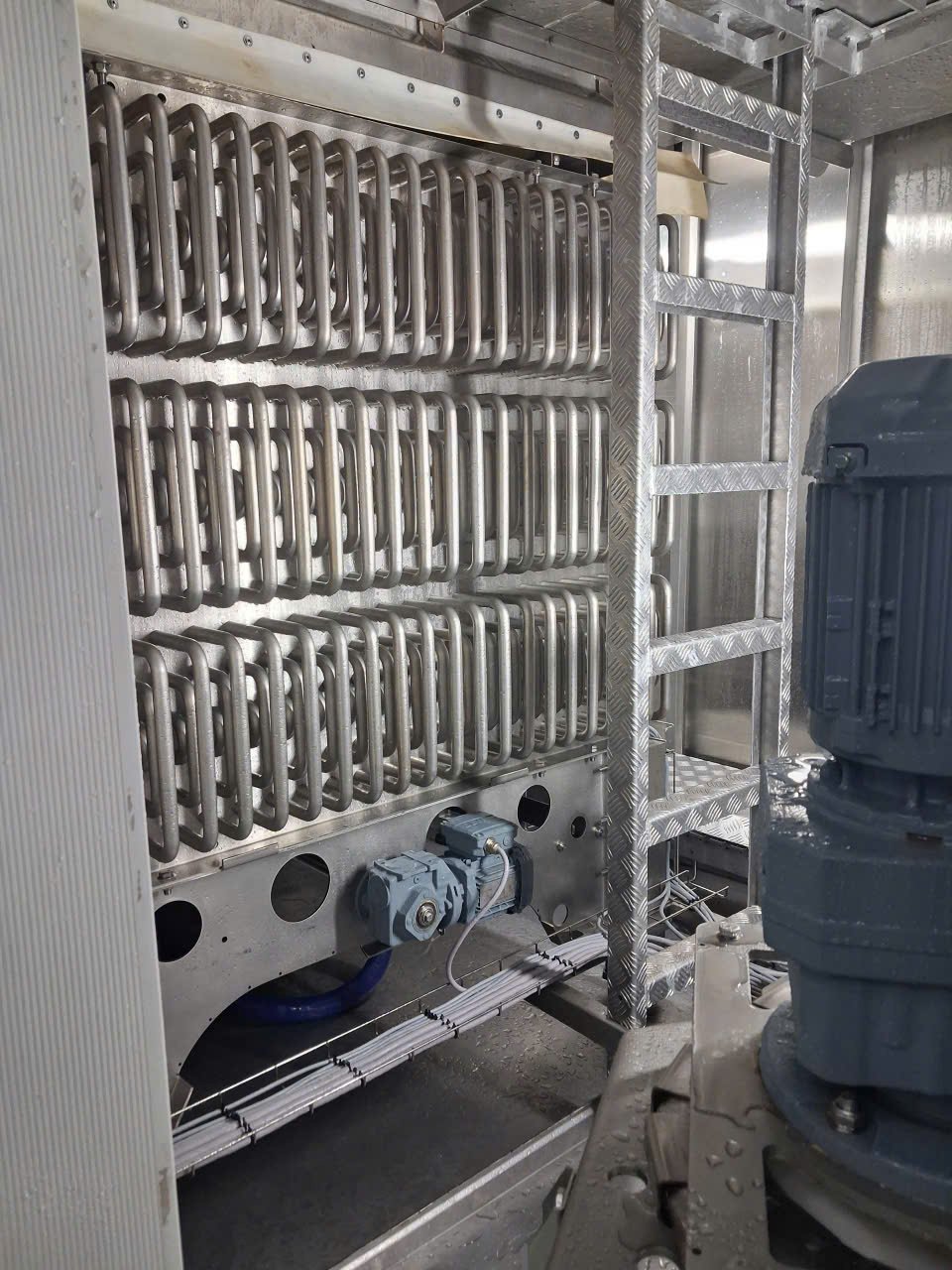 Dây chuyền IQF cấp đông nhanh cho thực phẩm